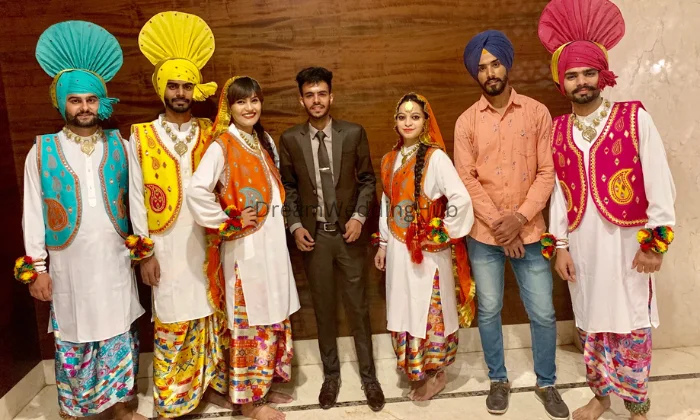 Vasu  Bhangra Instructor  Choreographer